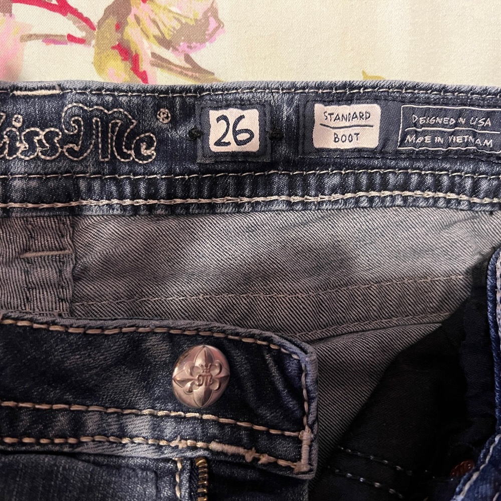 Miss Me boot cut distressed jeans in excellent condition. - Picture 7 of 7